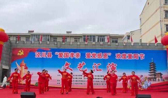 老旧的轿车